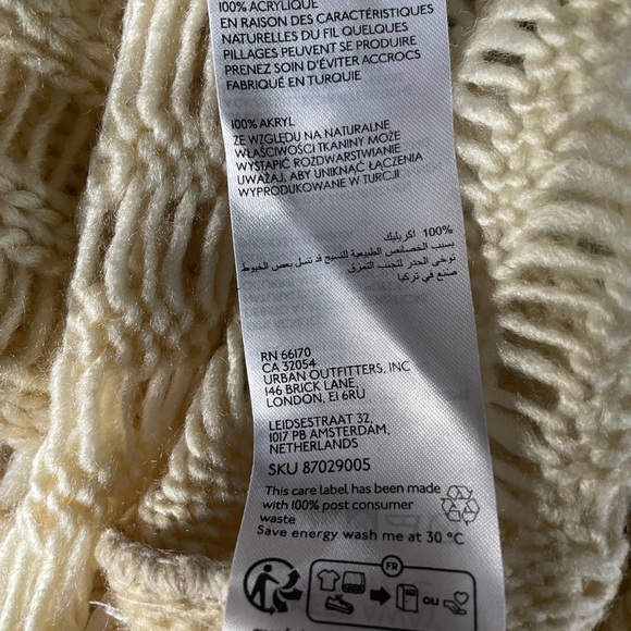 Urban Outfitters Ladder-Knit Shrug Sweater - Picture 10 of 16